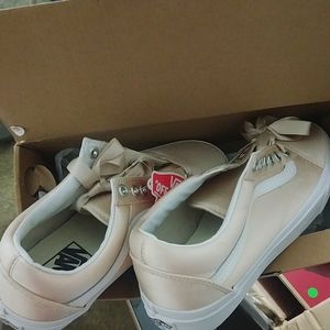 Women's Van's size 9 satin lux